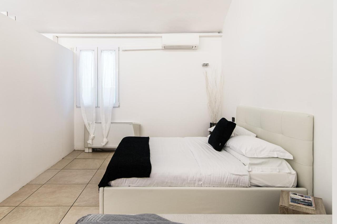 Апартаменты Loft Near Duomo Комо Экстерьер фото